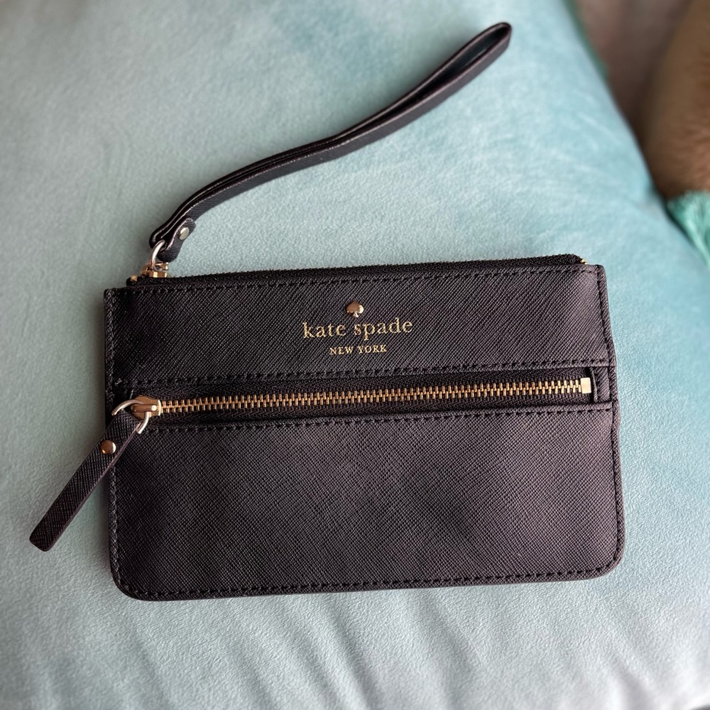 KATE SPADE wristlet